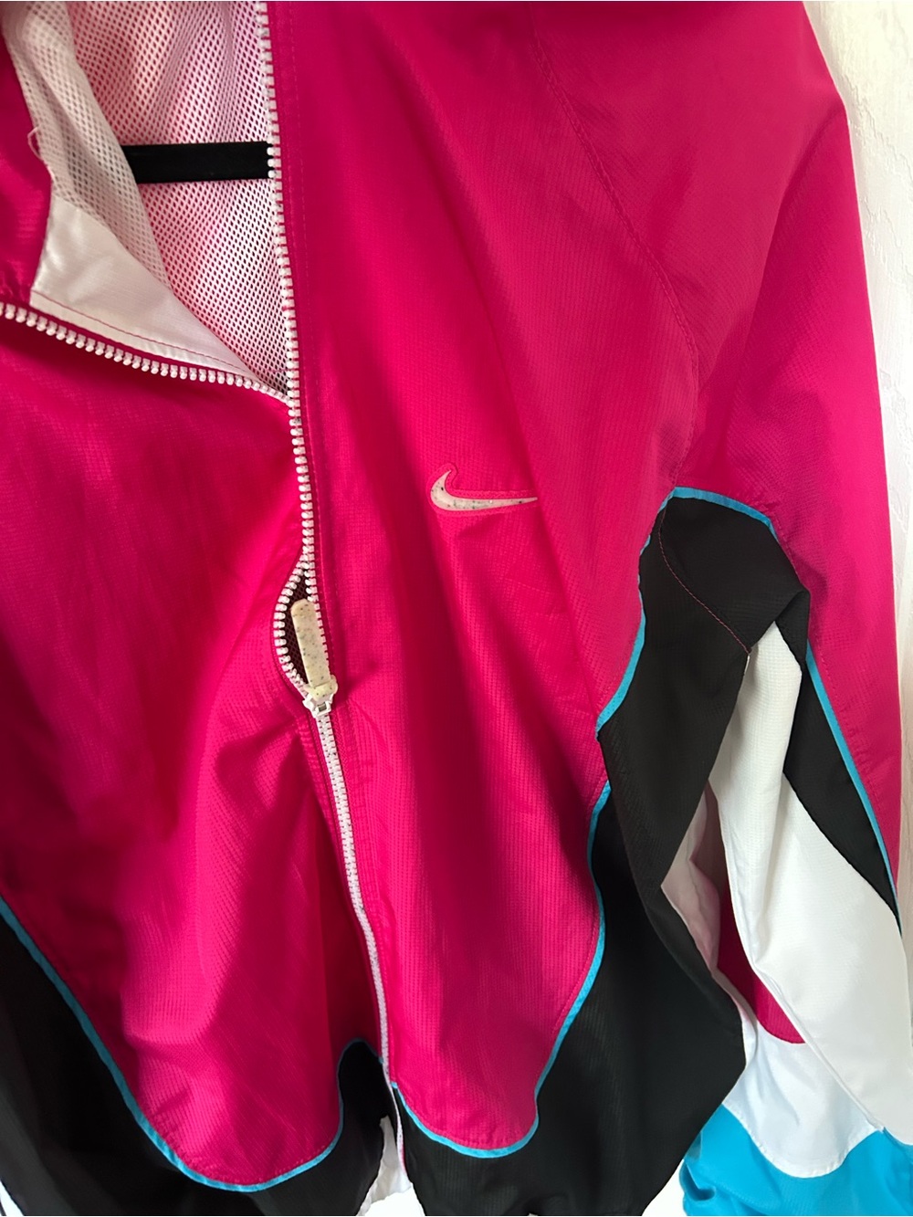 Nike Women's Colorblock Pink and Black Athletic Pullover